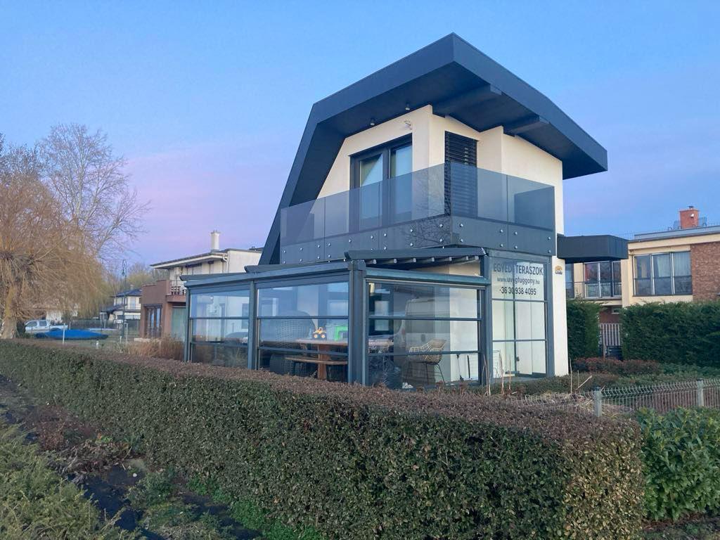 High Standards Bioclimatic Pergolas